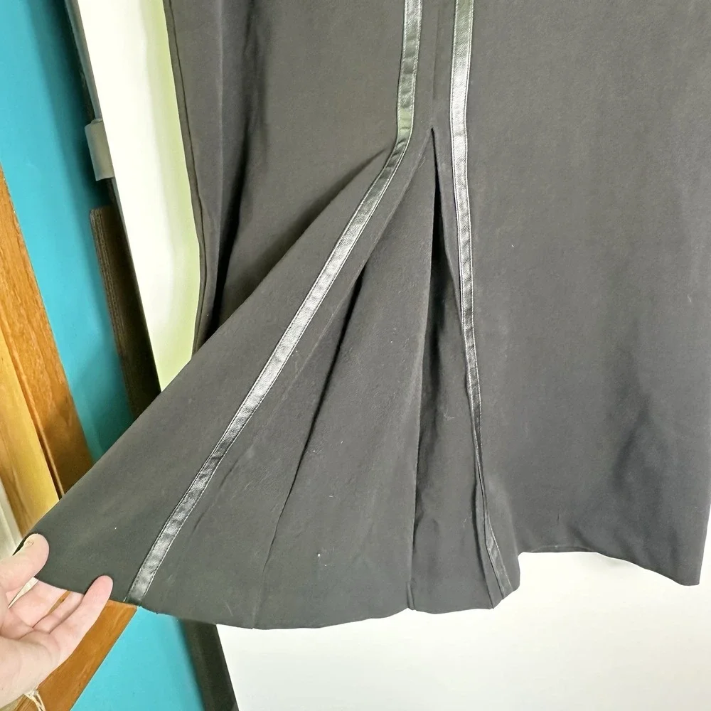 Vintage Sag Harbor Womens Petite Size 12P Black Pencil Midi Skirt NWT 2003